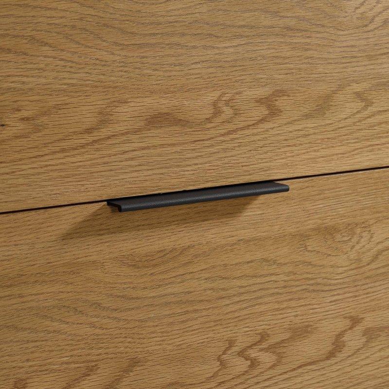 Doğal Renk Meşe Kaplama 5 Çekmeceli Mat Siyah Metal Ayaklı Şifonyer - 112x49x118 cm - 303098