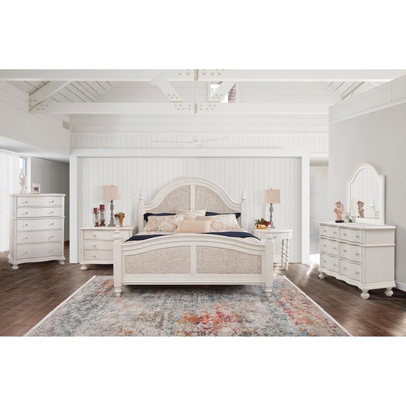Eskitme Beyaz Masif Ahşap ve MDF 5 Çekmeceli Tornalı Ayaklı Şifonyer - 107x49x145 cm - 304872