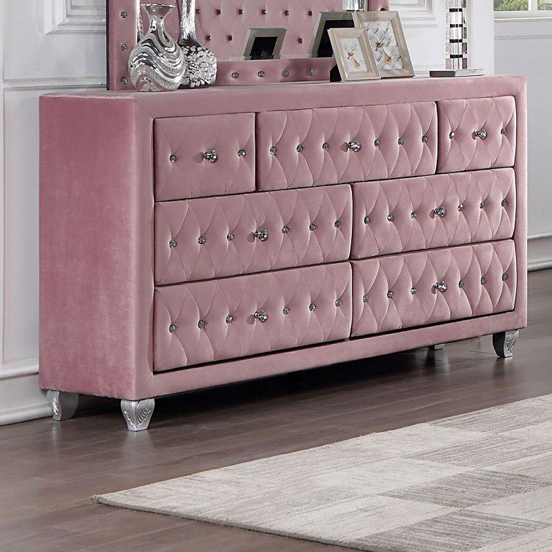 Pembe Kumaş Kaplama Kristal Düğme Kapitoneli 7 Çekmeceli Masif Ahşap Şifonyer - 149 cm - 296532