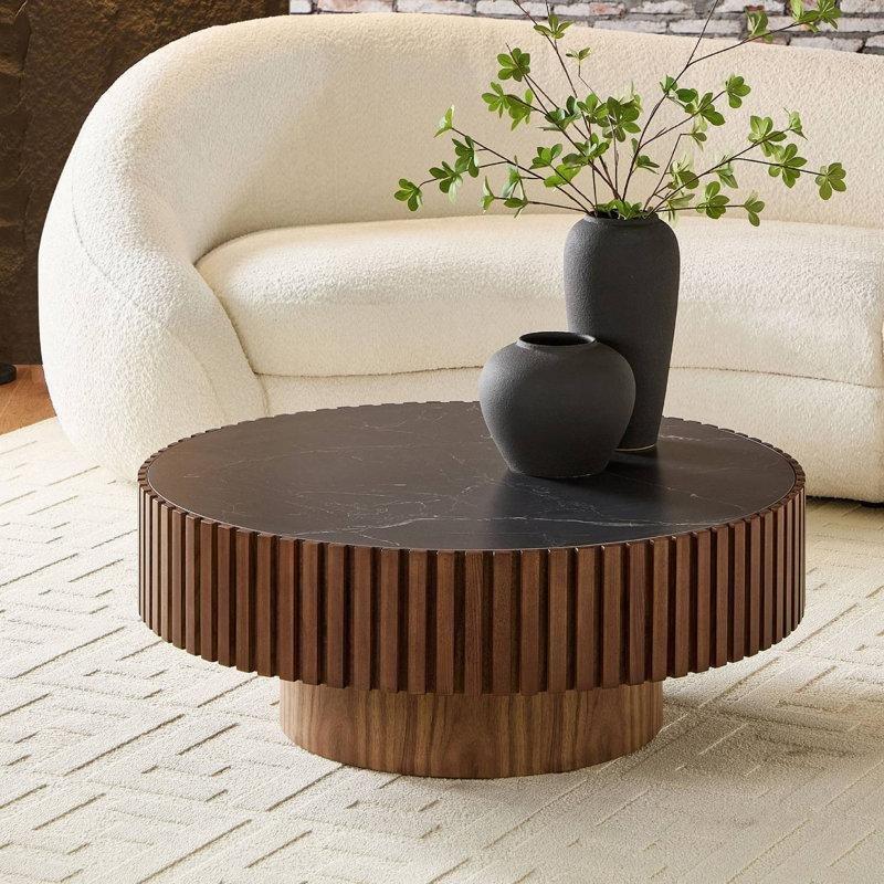 Sinterlenmiş Taş Tablalı Ceviz Rengi Yivli Kaideli Yuvarlak Orta Sehpa - 90 cm - 244468